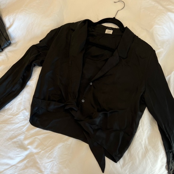 Aritzia Wilfred Tie-Front Satin Blouse - Black - Picture 3 of 4